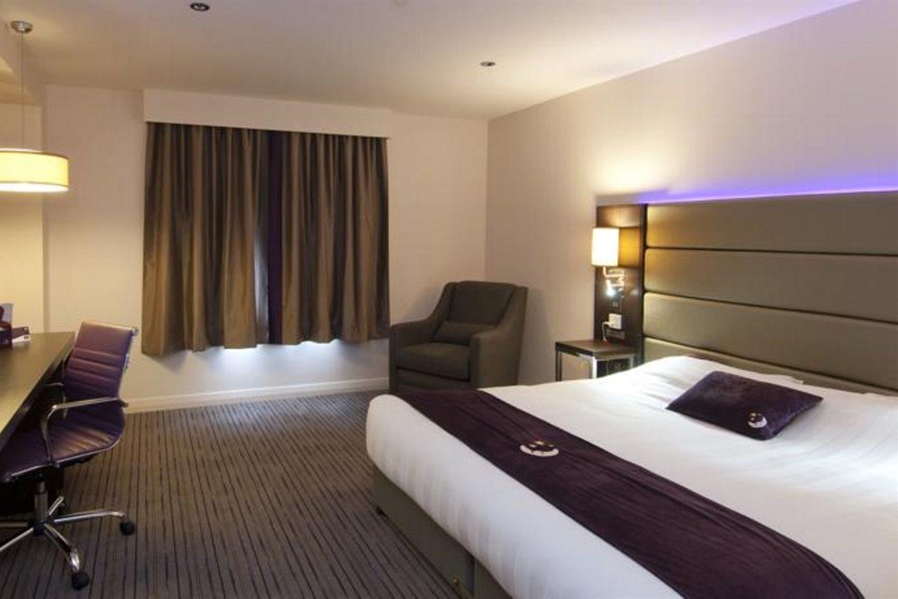 Premier Inn Coventry East Exteriör bild
