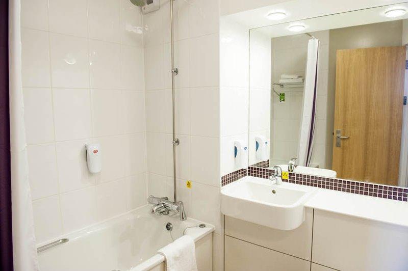 Premier Inn Coventry East Exteriör bild