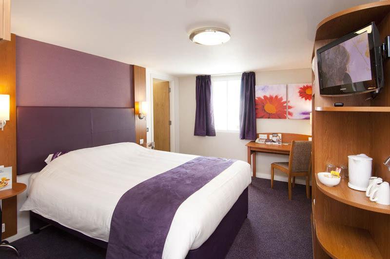 Premier Inn Coventry East Exteriör bild